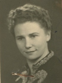 Klik voor foto in apart venster Marguerite SteppeÌ